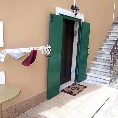 Vedran Apartment *