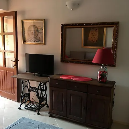 Vedran Apartment *