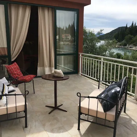 Vedran Apartment *