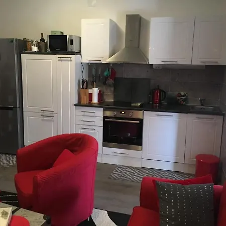Vedran Apartment *